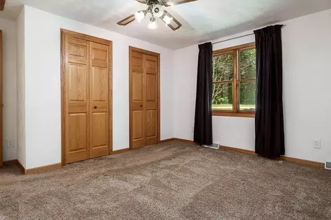 Bedroom - 8731 Elevator Rd, Roscoe, IL 61073 photo 2 of 10