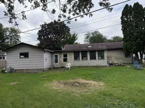 14 Monroe Ct, Freeport, IL 61032 photo 10