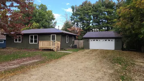 25 S Lafayette, Cedarville, IL 61013