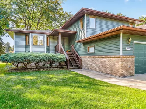 227 Lake Summerset Dr, Lake Summerset, IL 61019
