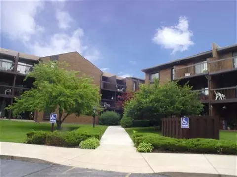 2929 Sunnyside Dr #307A, Rockford, IL 61114