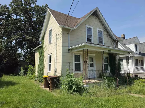838 Roscoe Ave, South Beloit, IL 61080