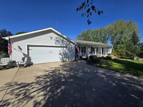 Exterior - 8 A137 Revere Ct, Apple River, IL 61001 photo 5 of 10