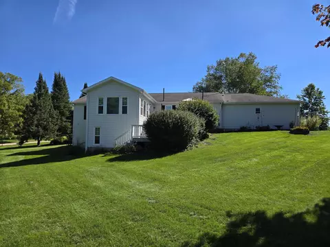Exterior - 8 A137 Revere Ct, Apple River, IL 61001 photo 9 of 10