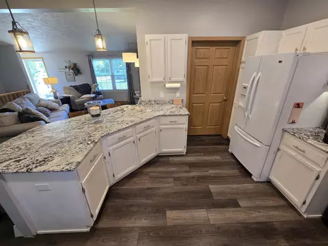 Kitchen - 8 A137 Revere Ct, Apple River, IL 61001 photo 4 of 4