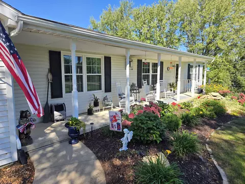Exterior - 8 A137 Revere Ct, Apple River, IL 61001 photo 2 of 10