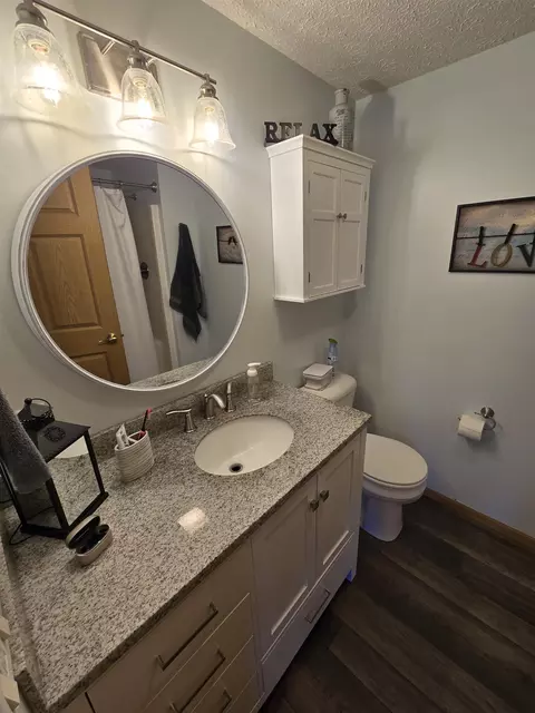 Bath - 8 A137 Revere Ct, Apple River, IL 61001 photo 2 of 3