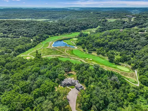 19 Cedar Rim Trl, Galena, IL 61036