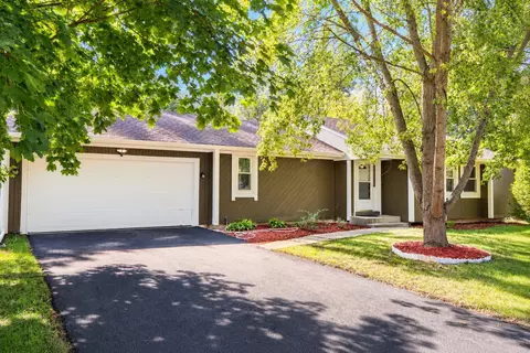 3071 Breezeway Dr, Rockford, IL 61109