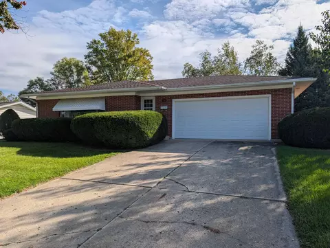 1364 Empire Ct, Freeport, IL 61032