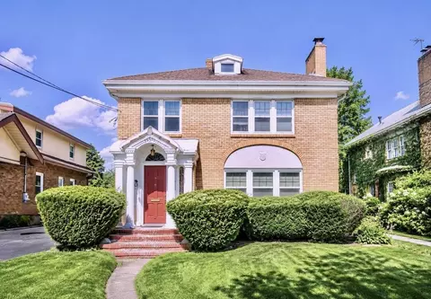 1616 Benton St, Rockford, IL 61103