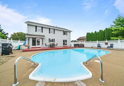 Exterior - 3910 Mockingbird Ln, Byron, IL 61010 photo 3 of 11