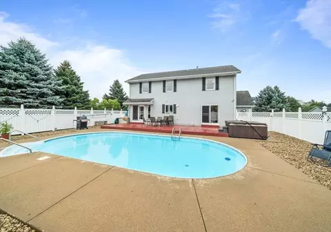 Exterior - 3910 Mockingbird Ln, Byron, IL 61010 photo 5 of 11