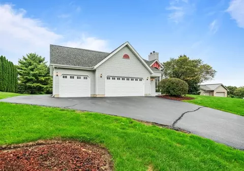 Exterior - 3910 Mockingbird Ln, Byron, IL 61010 photo 10 of 11
