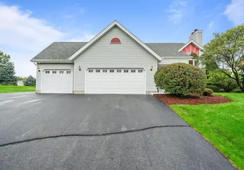 Exterior - 3910 Mockingbird Ln, Byron, IL 61010 photo 9 of 11