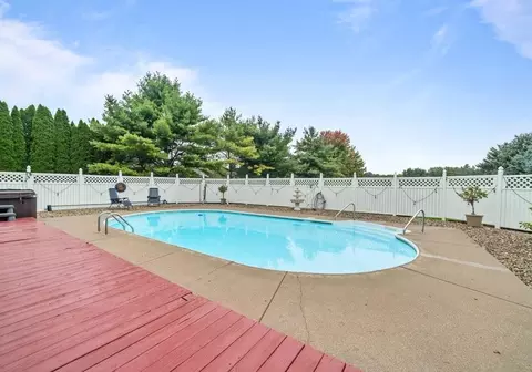 Exterior - 3910 Mockingbird Ln, Byron, IL 61010 photo 2 of 11