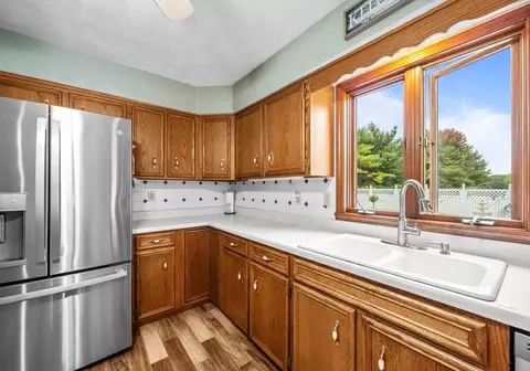 Kitchen - 3910 Mockingbird Ln, Byron, IL 61010 photo 5 of 6