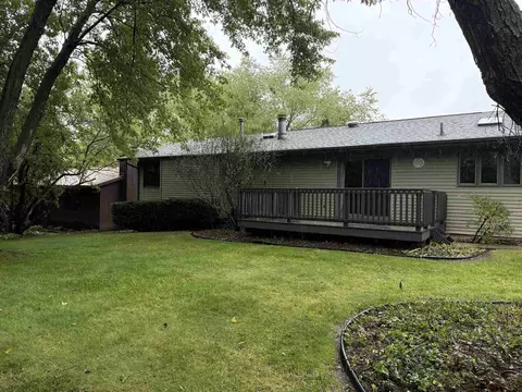 Exterior - 508 N Winchester Dr, Freeport, IL 61032 photo 4 of 4