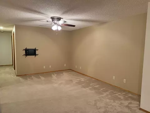 Living - 508 N Winchester Dr, Freeport, IL 61032 photo 3 of 3