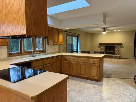 Kitchen - 508 N Winchester Dr, Freeport, IL 61032 photo 1 of 2