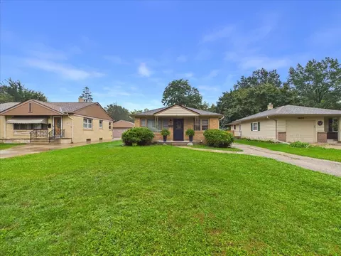 1411 Stratford Ave, Rockford, IL 61107
