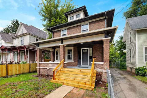 1315 4th Ave, Rockford, IL 61104