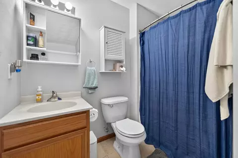 Bath - 10149 Monarch Rd #119A, Roscoe, IL 61073 photo 1 of 2