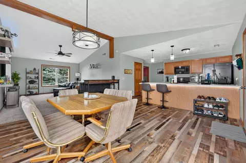 Dining - 10149 Monarch Rd #119A, Roscoe, IL 61073 photo 2 of 3