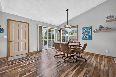Dining - 10149 Monarch Rd #119A, Roscoe, IL 61073 photo 1 of 3
