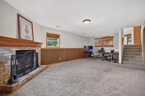 Living - 524 Merilot Dr, Roscoe, IL 61073 photo 6 of 6