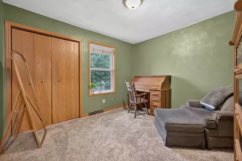 Bedroom - 524 Merilot Dr, Roscoe, IL 61073 photo 5 of 6