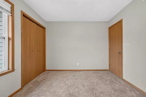 Bedroom - 524 Merilot Dr, Roscoe, IL 61073 photo 4 of 6