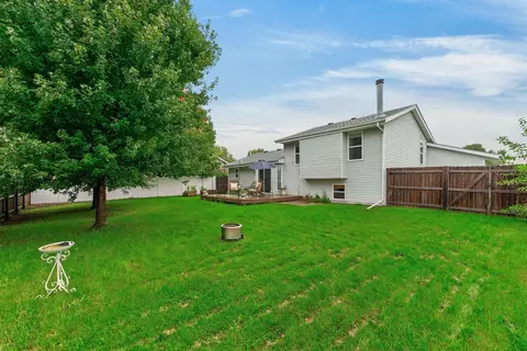 Exterior - 524 Merilot Dr, Roscoe, IL 61073 photo 7 of 8
