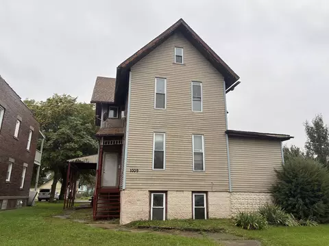 1009 7th St, Rockford, IL 61104