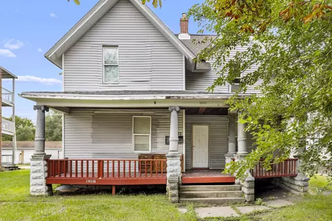 1317 S 6th St, Rockford, IL 61104