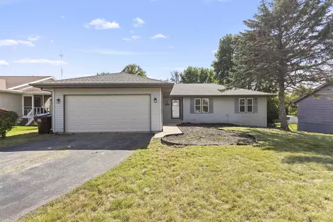 6043 Windsor Rd, Loves Park, IL 61111