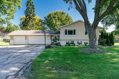 1602 Plaza, Rockford, IL 61108