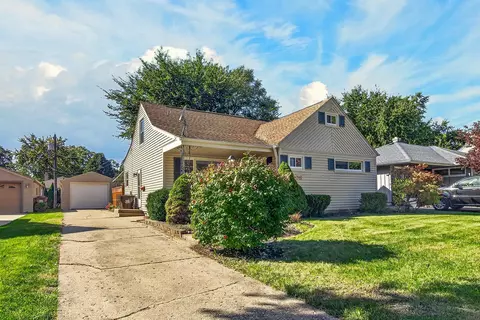 1008 Westchester Dr, Rockford, IL 61107