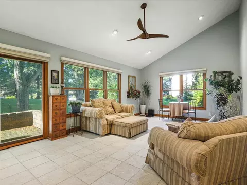 Living - 7511 Grace Dr, Roscoe, IL 61073 photo 5 of 6