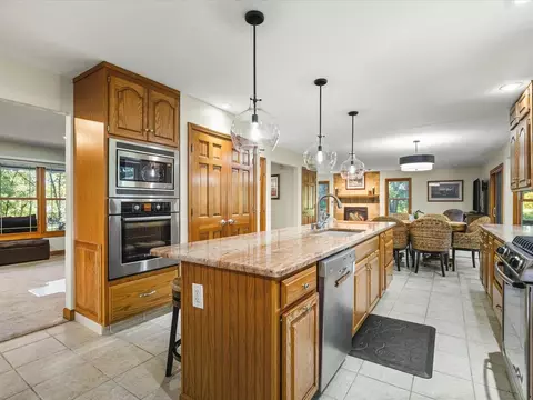 Kitchen - 7511 Grace Dr, Roscoe, IL 61073 photo 3 of 6