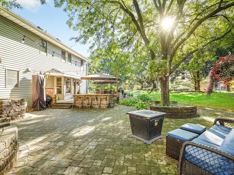 Exterior - 7511 Grace Dr, Roscoe, IL 61073 photo 14 of 28