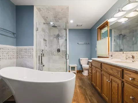 Bath - 7511 Grace Dr, Roscoe, IL 61073 photo 3 of 7