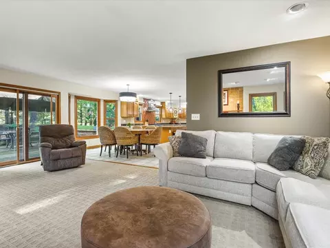 Living - 7511 Grace Dr, Roscoe, IL 61073 photo 4 of 6