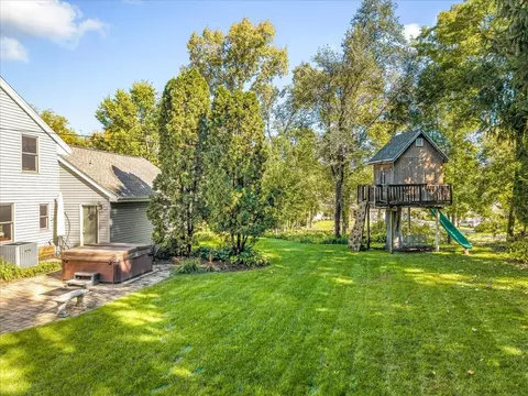 Exterior - 7511 Grace Dr, Roscoe, IL 61073 photo 24 of 28