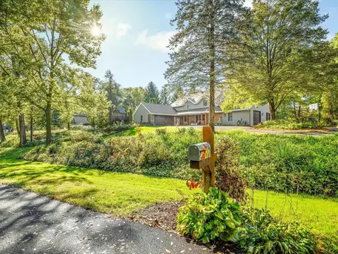 Exterior - 7511 Grace Dr, Roscoe, IL 61073 photo 4 of 28