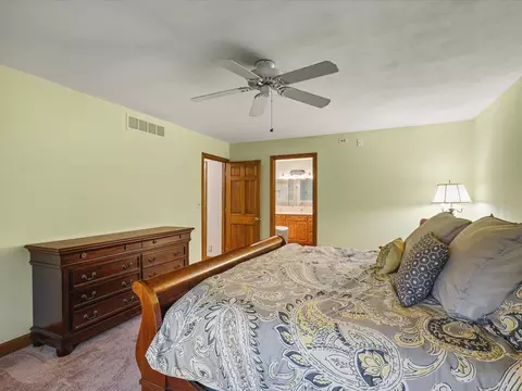 Bedroom - 7511 Grace Dr, Roscoe, IL 61073 photo 2 of 7