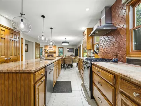 Kitchen - 7511 Grace Dr, Roscoe, IL 61073 photo 2 of 6
