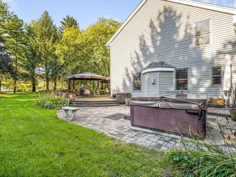 Exterior - 7511 Grace Dr, Roscoe, IL 61073 photo 23 of 28