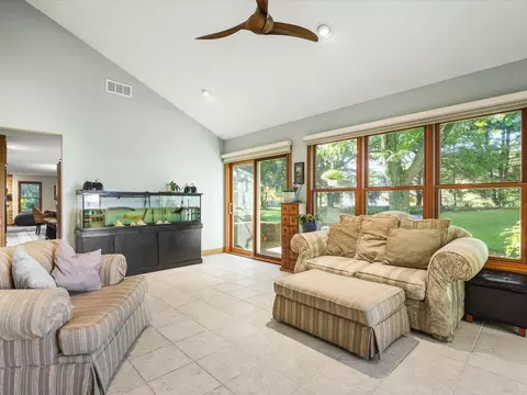 Living - 7511 Grace Dr, Roscoe, IL 61073 photo 6 of 6