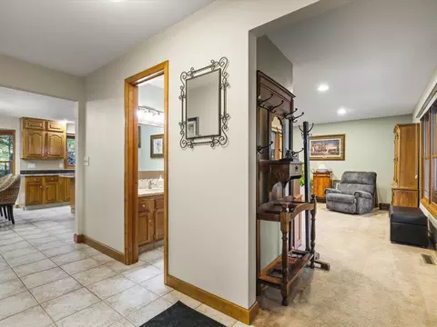 Entry Way - 7511 Grace Dr, Roscoe, IL 61073 photo 2 of 4